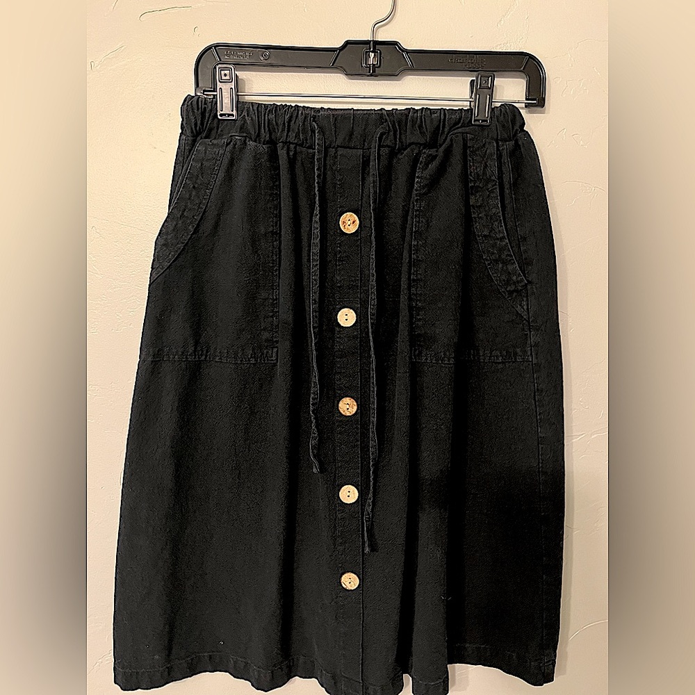 Black linen skirt with elastic waistband and tie